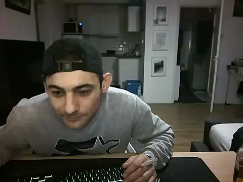 mihaimichael online show from April 2026 08:57:02 PM
