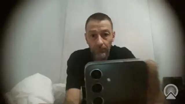 Snapshot of JerkMehof chatting on December 2025 04:32:01 AM JerkMehof online show from December 2025 04:32:01 AM