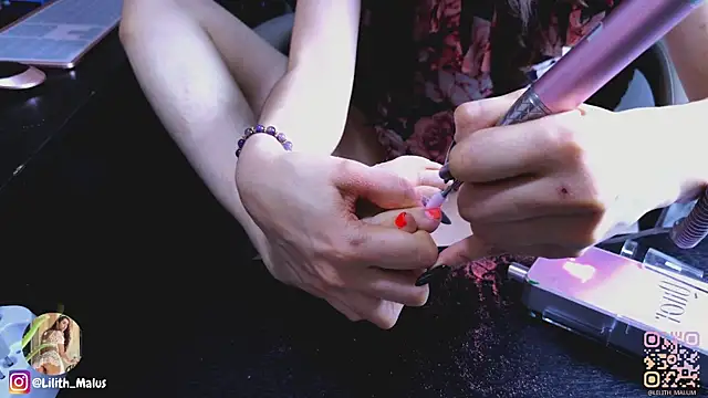 Lilith malum online show from April 2026 05:10:02 PM