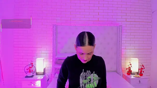 Coco Balenciaga  online show from March 2026 11:48:02 AM