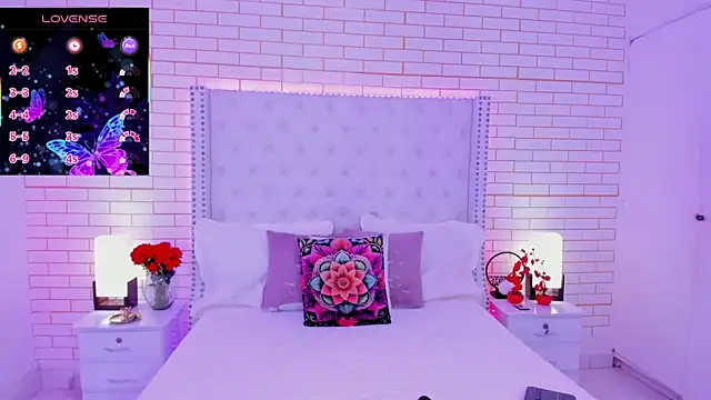 Snapshot of Coco_Balenciaga_ chatting on May 2026 11:39:01 AM Coco Balenciaga online show from May 2026 11:39:01 AM