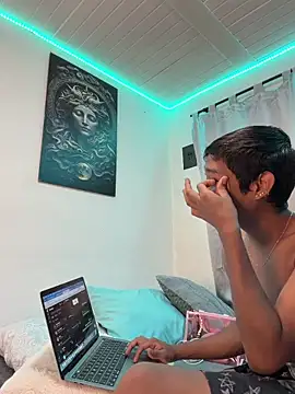 alejo cute online show from May 2026 03:11:01 PM