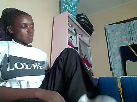 awino001 online show from April 2026 10:18:01 PM