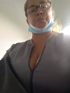 natally ross21 online show from May 2026 06:53:01 PM