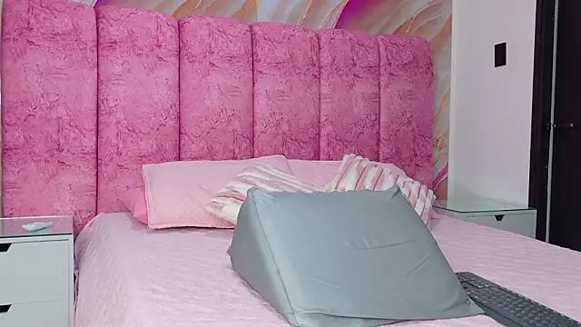 kendal rossi online show from March 2026 11:59:02 AM