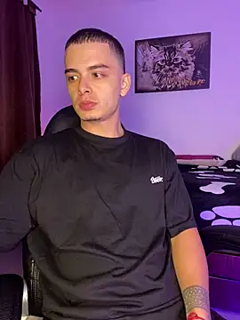 Snapshot of danny_42027 chatting on January 2025 05:02:02 AM danny 42027 online show from January 2025 05:02:02 AM