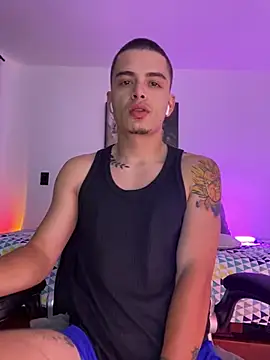 Snapshot of danny_42027 chatting on January 2025 04:43:01 AM danny 42027 online show from January 2025 04:43:01 AM