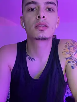 Snapshot of danny_42027 chatting on January 2025 04:13:01 AM danny 42027 online show from January 2025 04:13:01 AM