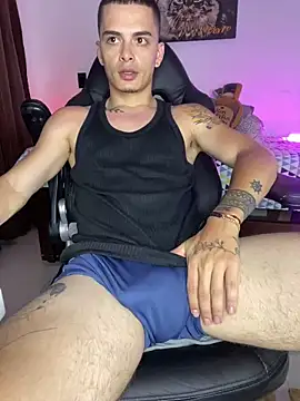 Snapshot of danny_42027 chatting on January 2025 06:35:01 AM danny 42027 online show from January 2025 06:35:01 AM