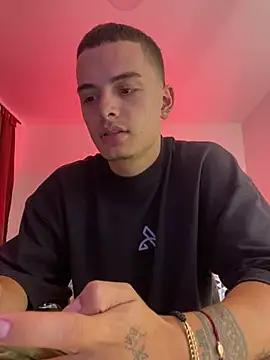 Snapshot of danny_42027 chatting on February 2025 04:05:01 AM danny 42027 online show from February 2025 04:05:01 AM