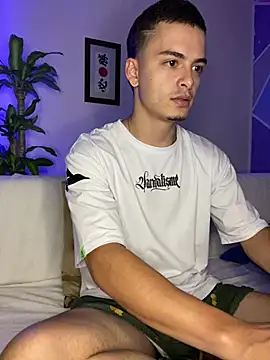 Snapshot of danny_42027 chatting on February 2025 01:05:01 AM danny 42027 online show from February 2025 01:05:01 AM