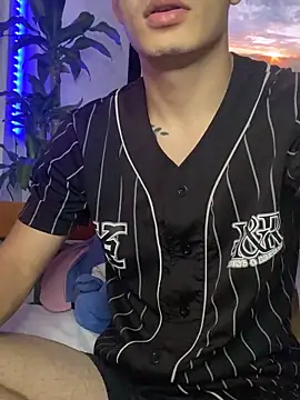 Snapshot of danny_42027 chatting on March 2025 08:50:02 PM danny 42027 online show from March 2025 08:50:02 PM