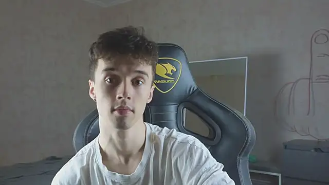 MasonWarholl online show from October 2025 10:21:02 PM