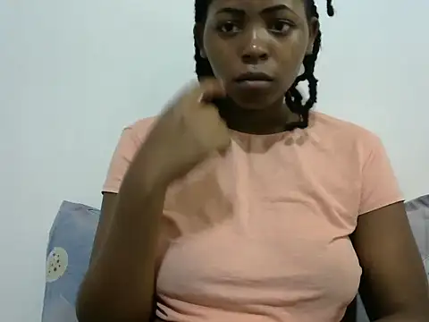 nelly shyn online show from December 2025 09:01:02 PM