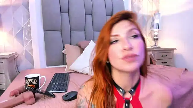 Ginger Violetta  online show from December 2024 10:34:01 PM