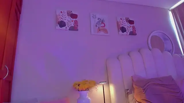 martinaaricci online show from March 2026 04:12:02 PM