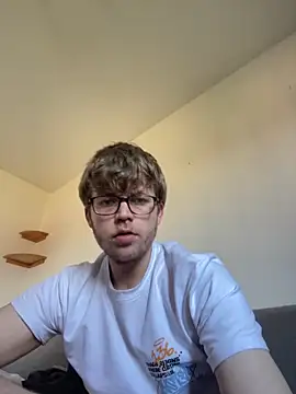 Snapshot of jungxSHxboy chatting on April 2026 07:45:01 AM jungxSHxboy online show from April 2026 07:45:01 AM