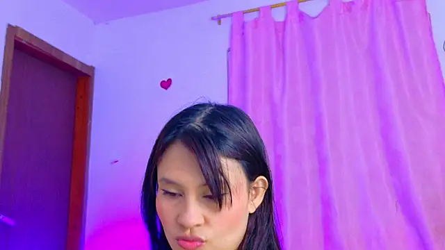 keelly richaardson1 online show from July 2026 01:00:01 AM