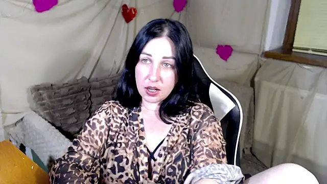 Snapshot of JillStevens chatting on June 2026 05:57:02 PM JillStevens online show from June 2026 05:57:02 PM