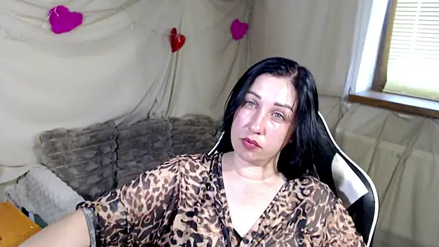 Snapshot of JillStevens chatting on June 2026 06:56:02 AM JillStevens online show from June 2026 06:56:02 AM