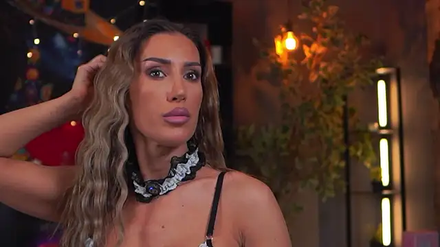 Evelyn Evyyy online show from March 2026 07:06:02 PM