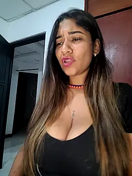 Sofythom1 online show from June 2026 01:41:01 AM