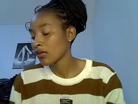 cute-alexis online show from April 2026 12:33:01 PM