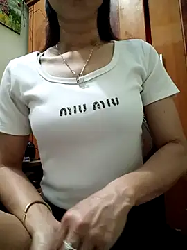 YunLem online show from March 2025 01:05:01 AM