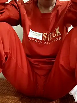 YunLem online show from November 2025 07:22:01 AM