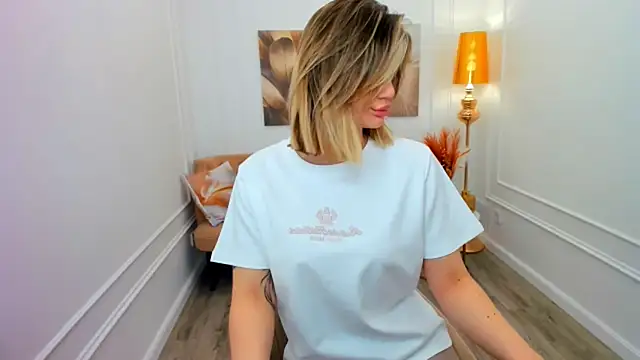 SelenaeMoore online show from March 2026 06:20:01 PM