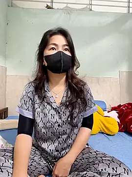 lyna bl online show from March 2026 10:51:01 PM