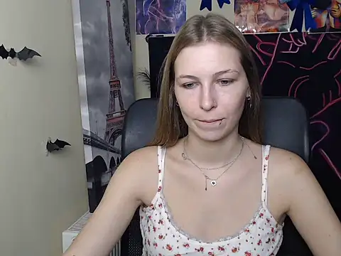 Snapshot of StrangerGi chatting on July 2026 05:55:02 AM StrangerGi online show from July 2026 05:55:02 AM