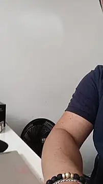 Logan Rob1 online show from June 2026 02:33:01 PM