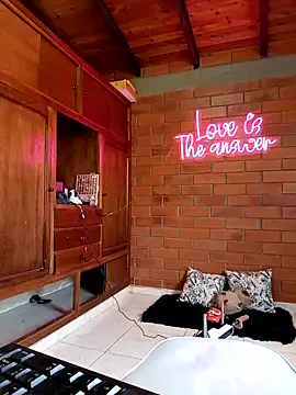 SamaraJay1 online show from March 2025 03:31:02 PM