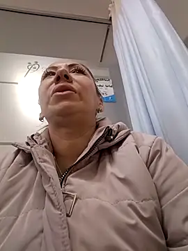 coral smitth online show from November 2025 01:11:02 PM