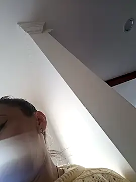 coral smitth online show from April 2026 07:58:01 PM