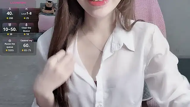 TrinhH Nabbi online show from November 2025 05:52:01 AM