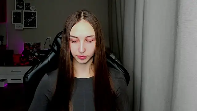 Snapshot of Sm0ly chatting on February 2026 01:11:01 PM Sm0ly online show from February 2026 01:11:01 PM