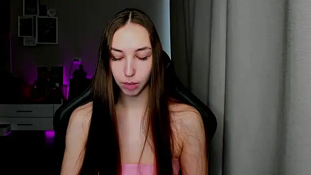 Sm0ly online show from April 2026 02:13:01 AM