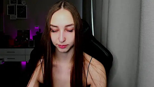 Sm0ly online show from May 2026 08:23:02 AM
