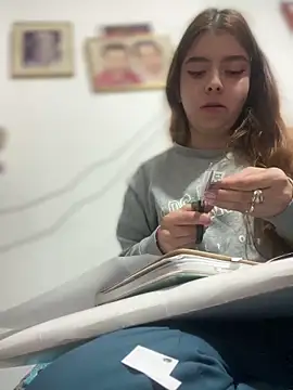 Cloew Marz online show from April 2026 11:50:01 PM