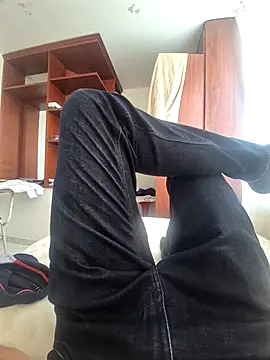 Snapshot of Juan2323hot chatting on October 2025 05:47:01 PM Juan2323hot online show from October 2025 05:47:01 PM