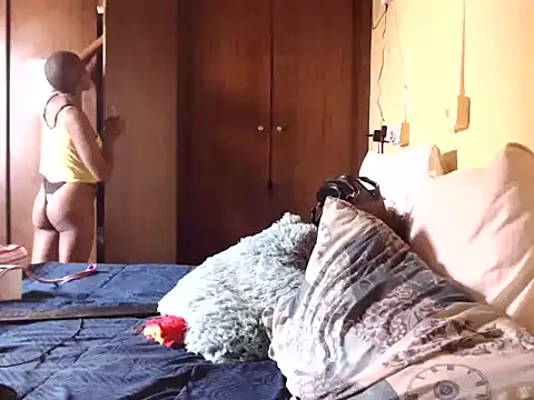 LONGBLKCLIT36 online show from February 2026 09:45:01 AM