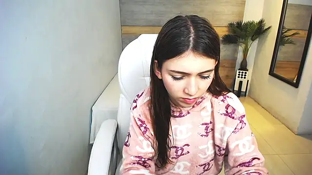 liseth fox online show from December 2024 01:43:02 PM