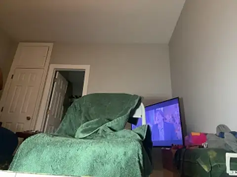 ChiRaqb8 online show from March 2026 03:43:02 AM