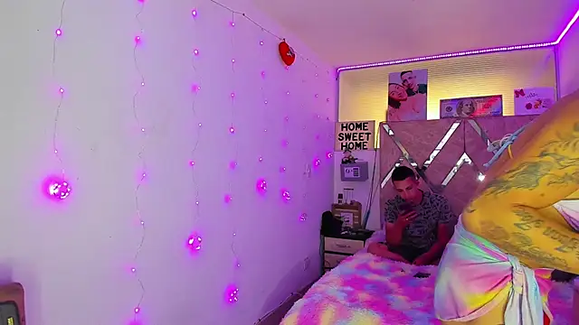 parejacaliente20154 online show from March 2026 02:02:02 PM