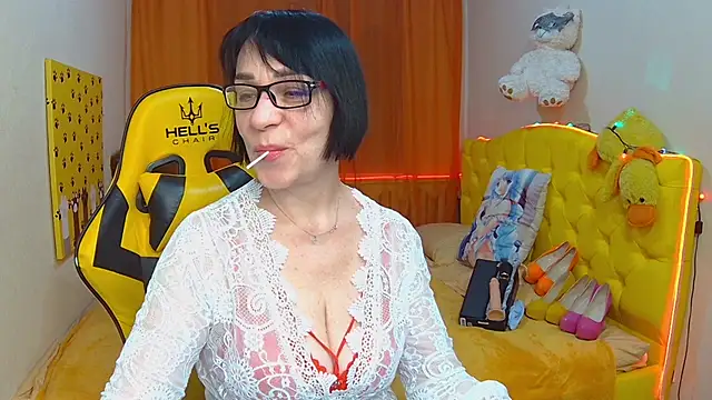 Snapshot of SandraHormas chatting on February 2025 08:24:01 AM SandraHormas online show from February 2025 08:24:01 AM