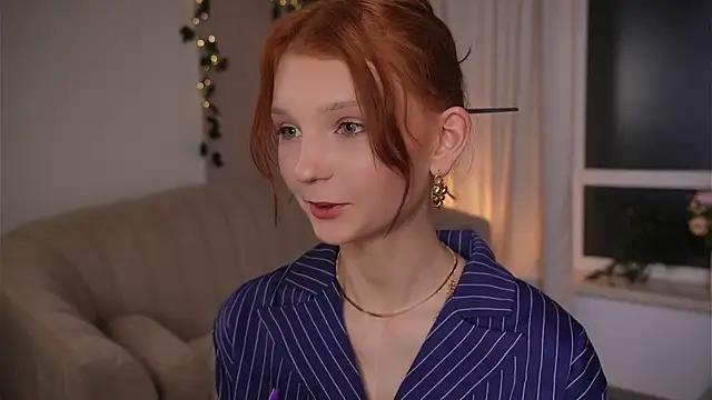 Snapshot of CindyGarrison chatting on June 2026 11:28:01 PM CindyGarrison online show from June 2026 11:28:01 PM