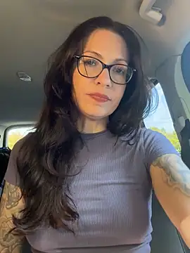 BeautifulMesss online show from October 2025 03:31:02 PM