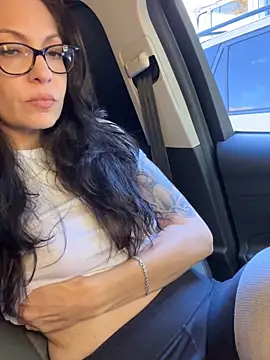 BeautifulMesss online show from October 2025 04:51:02 PM